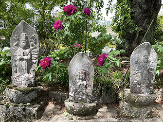 玄向寺の石仏2